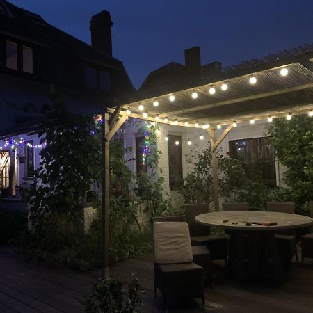 Gite: A La Courbe Du Fleuve Godinne Exterior photo